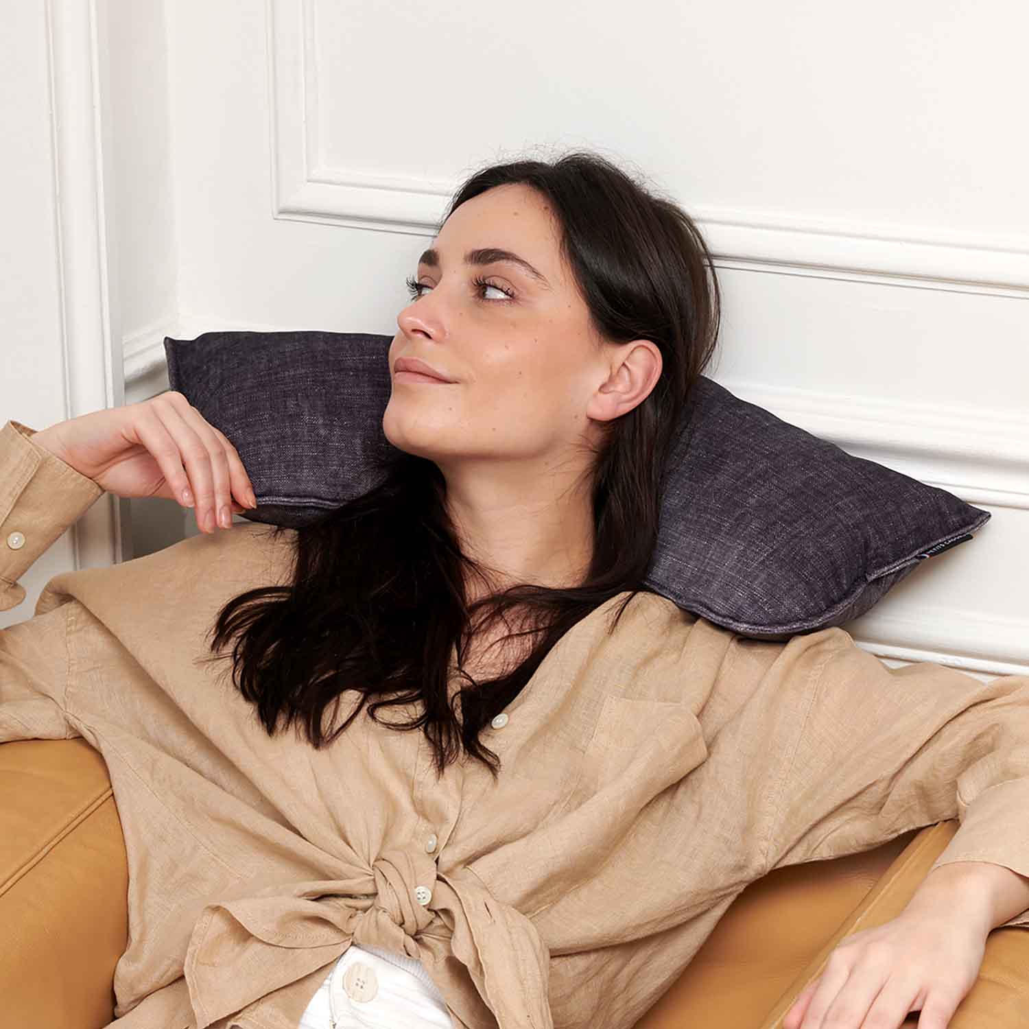 Coussin repose tête et de décoration · ƩPICUR Hestia (velours)