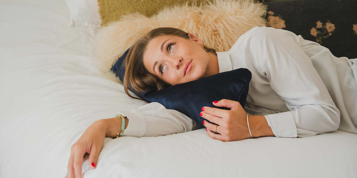 Coussins en velours pour soutenir le dos ou la tête