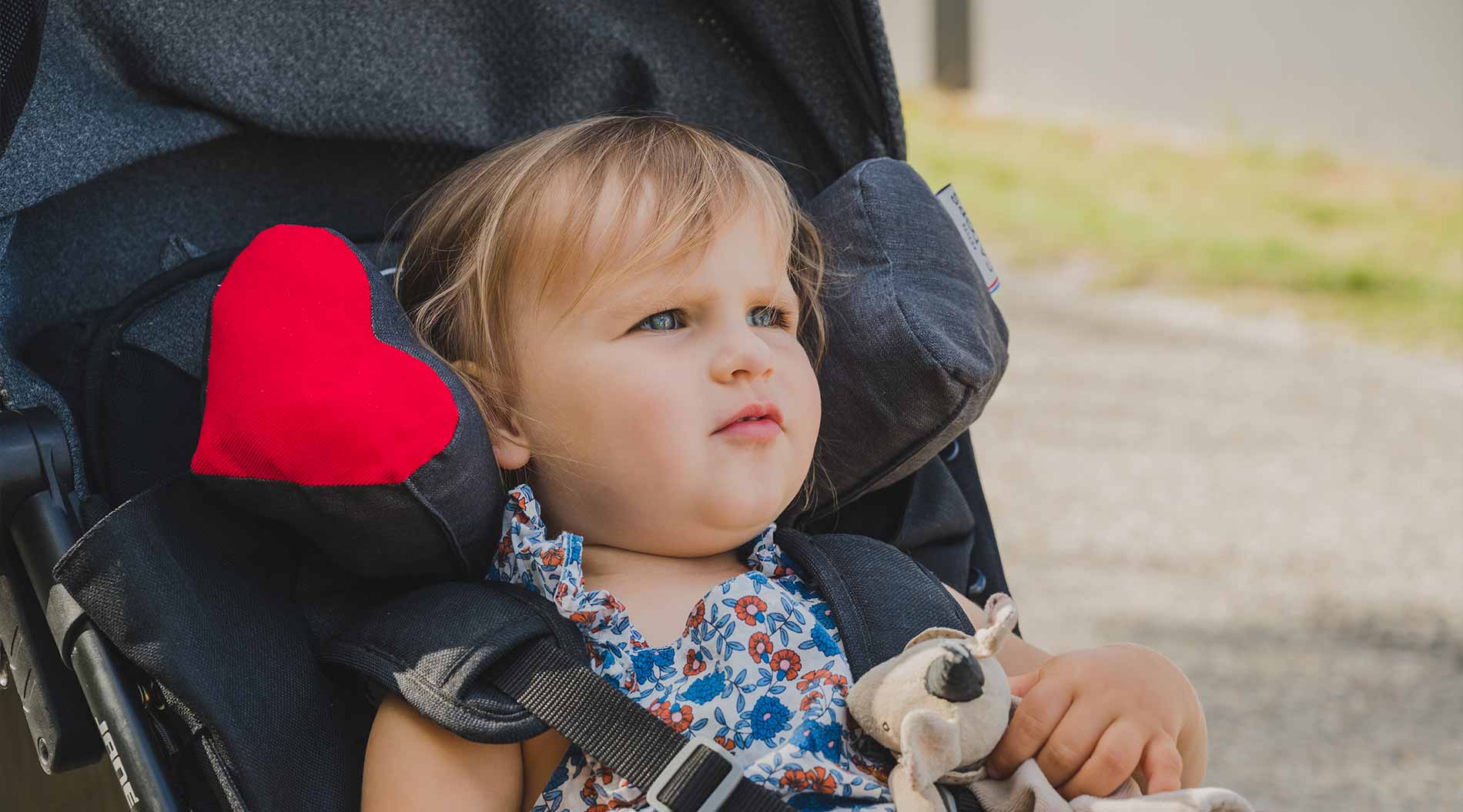 Coussin enfant pour le voyage et les temps calmes