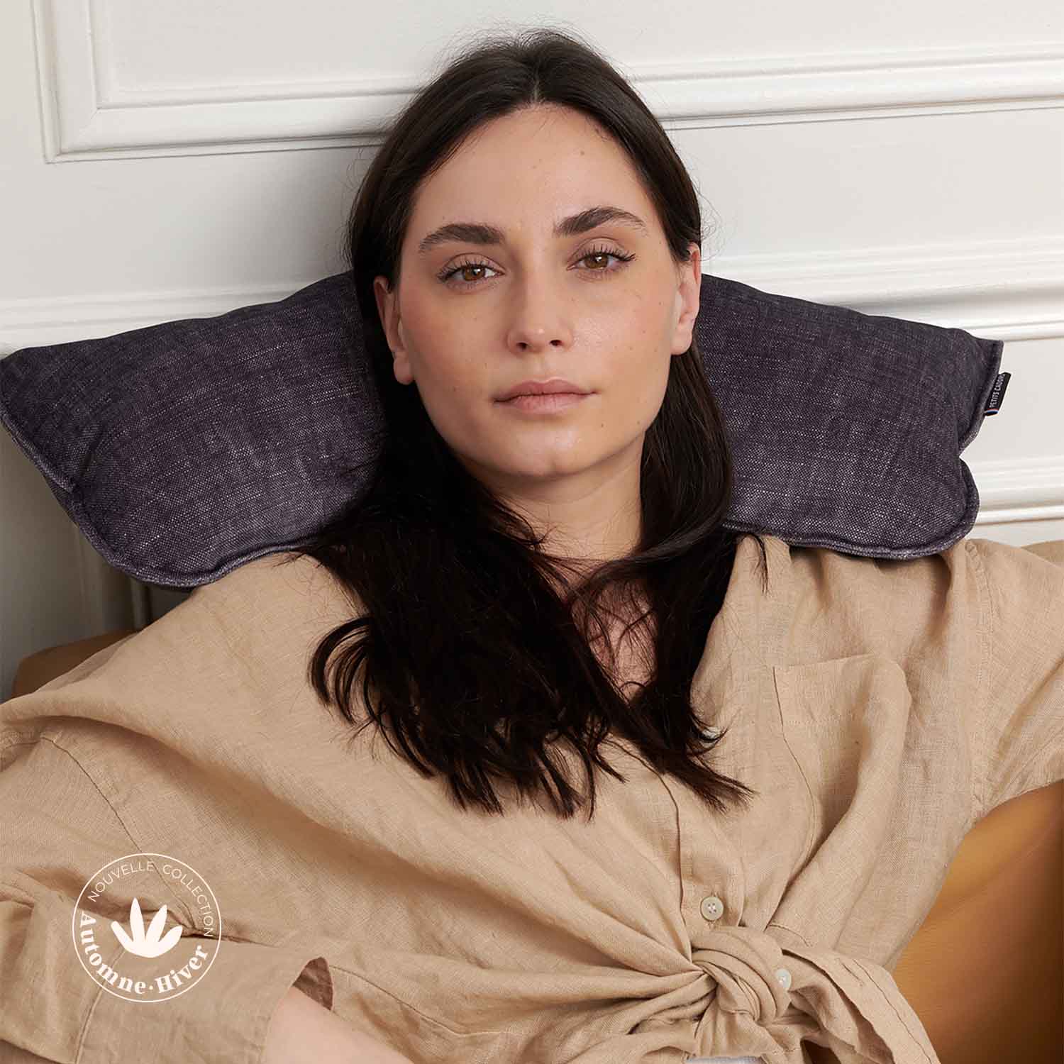 Coussin repose tête et de décoration · ƩPICUR Hestia (velours)