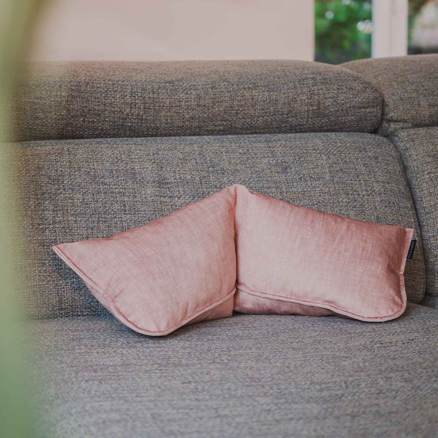 Kopfstütze und Zierkissen · ƩPICUR Aphrodite (Samt)