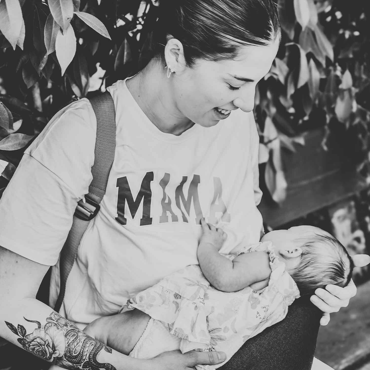 Stillkissen mit pfauenblauem Riemen · DUOH!