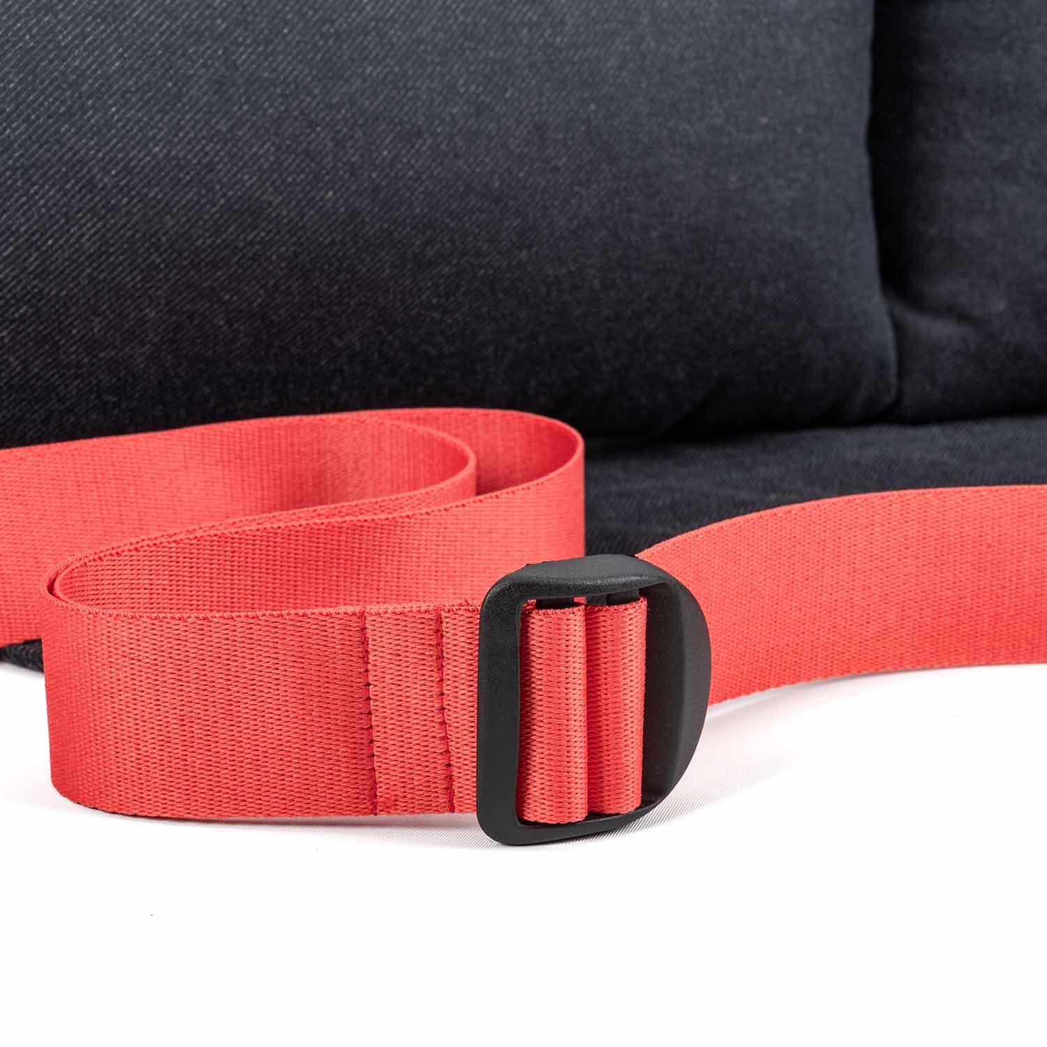 Stillkissen mit Korallenriemen · DUOH!