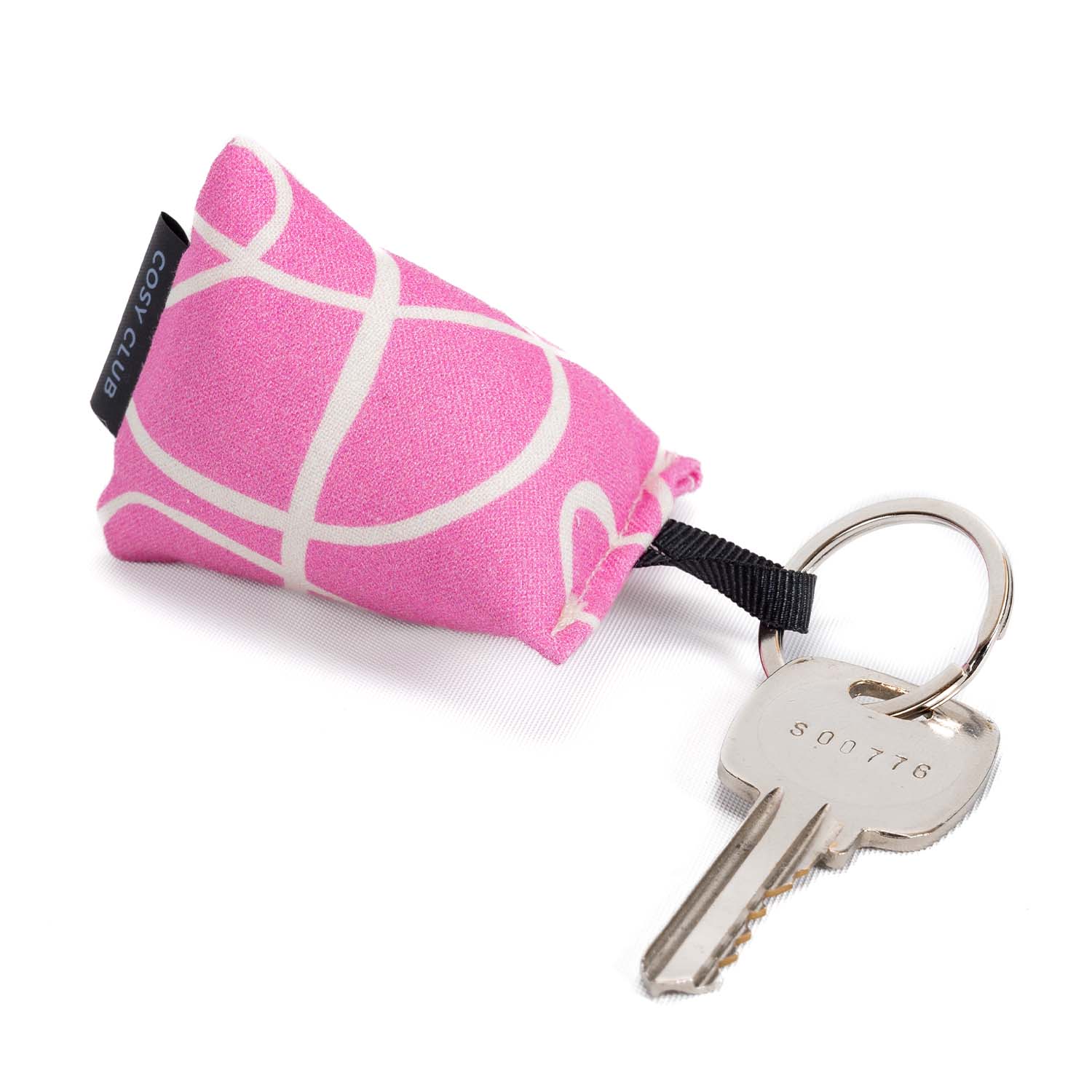 Idée cadeau femme, porte clé rose, cœur moelleux avec garnissage d'oreiller haut de gamme, fabriqué en France dans l'atelier de Cosy Club